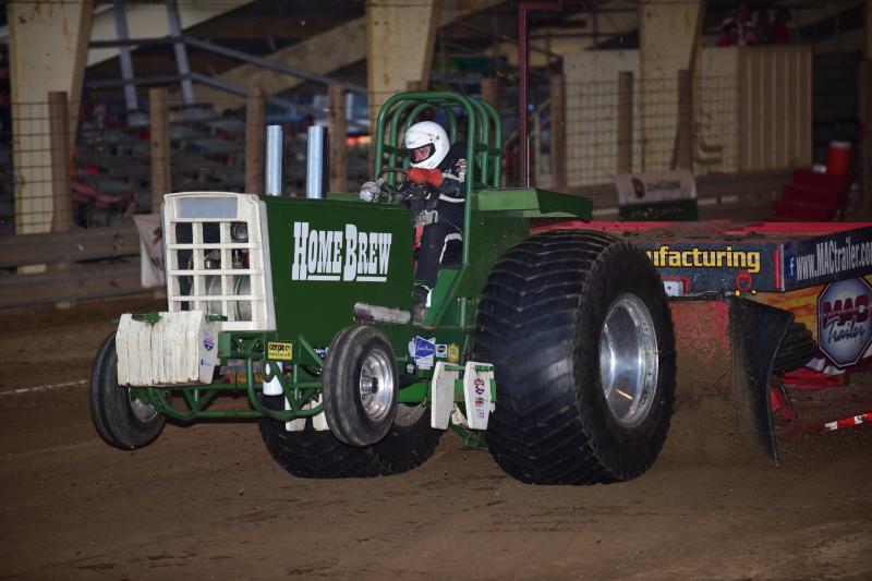 8200 SUPER STOCK TRACTORS